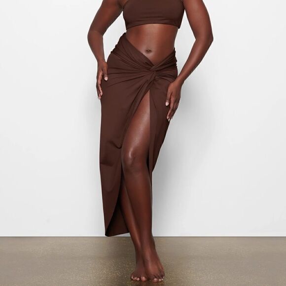 NWT SKIMS signature swim sarong skirt S - Picture 1 of 7
